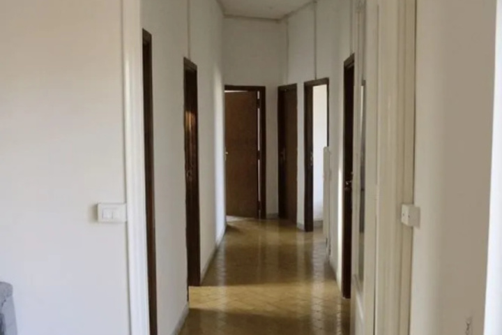 Room 13 of 22