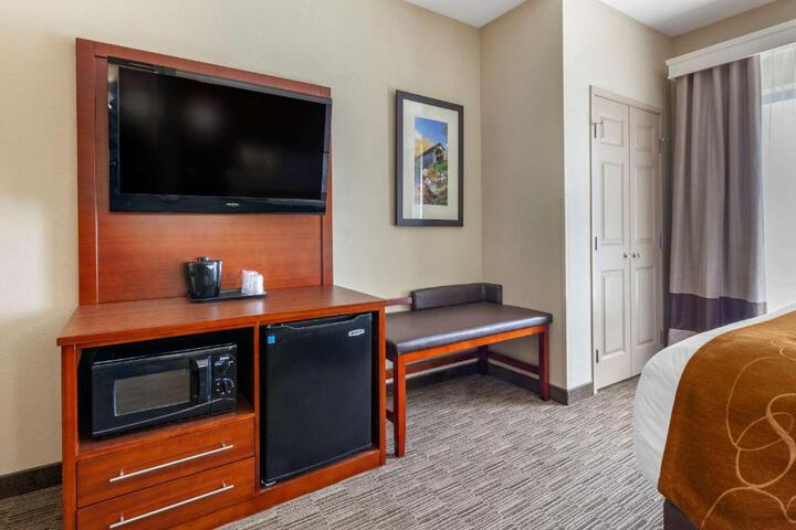 2 Queen Beds Suite (20 of 24)