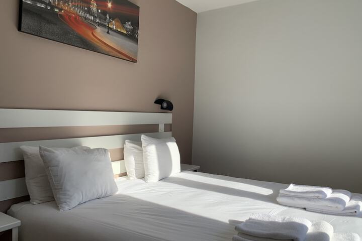 Room 12 of 23