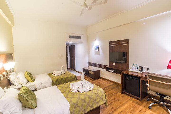 Room 15 of 53