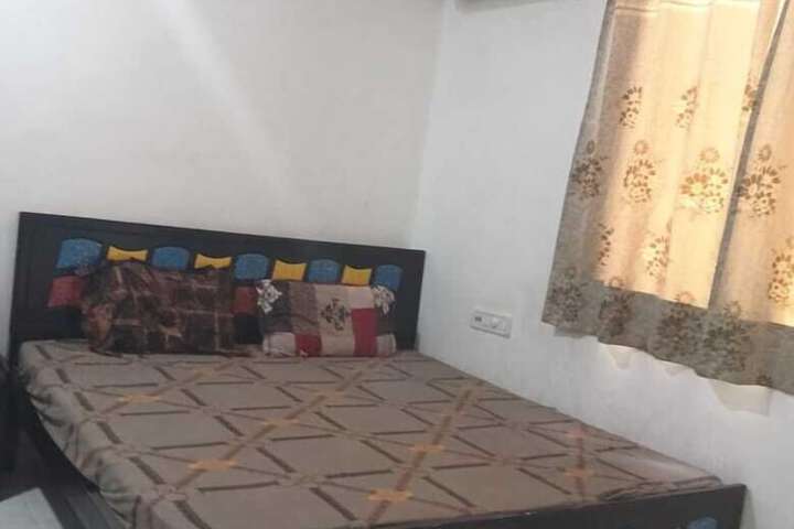 Room 21 of 37