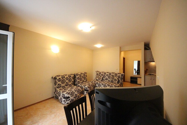 Room 5 of 15