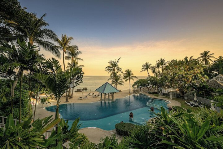 Pool Hotel