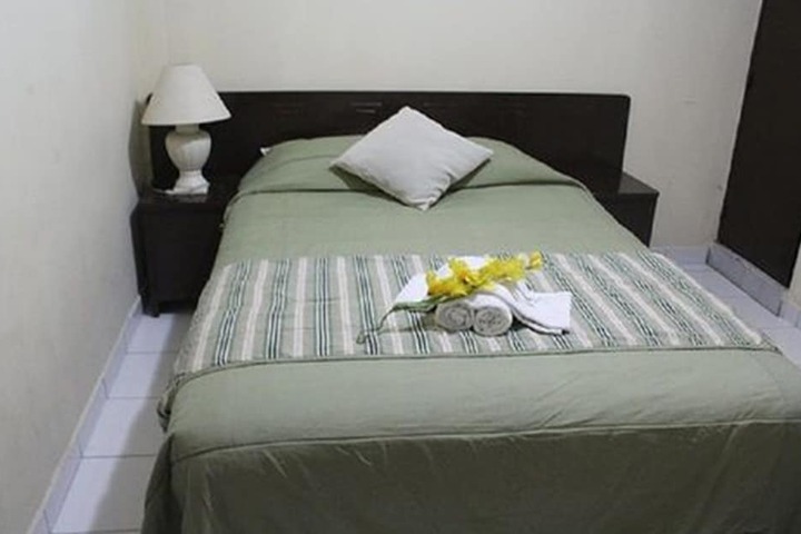 Room 13 of 80