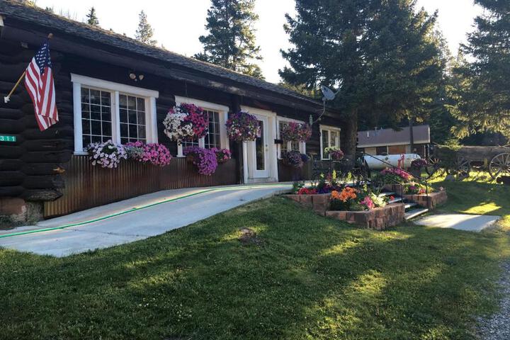 Image of Antlers Lodge
