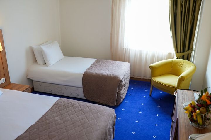 Room 7 of 53