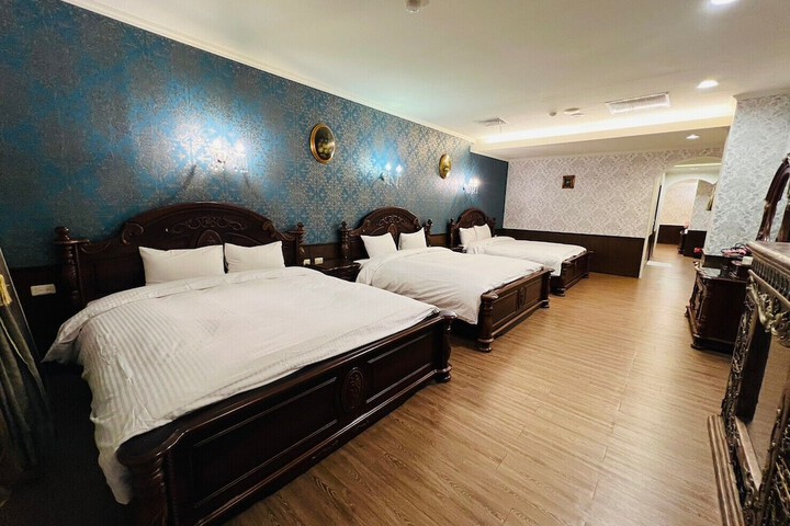 Room 14 of 67