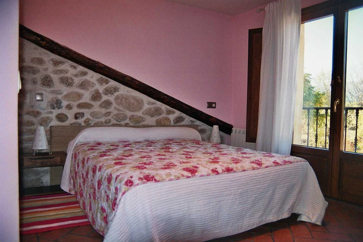 Room 8 of 9