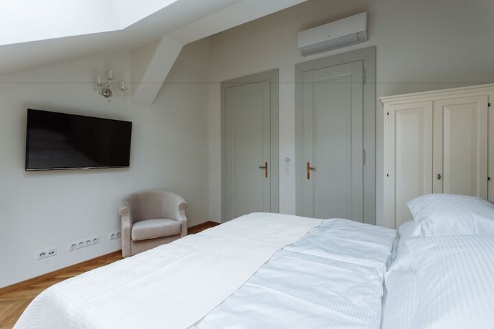 Room 22 of 70