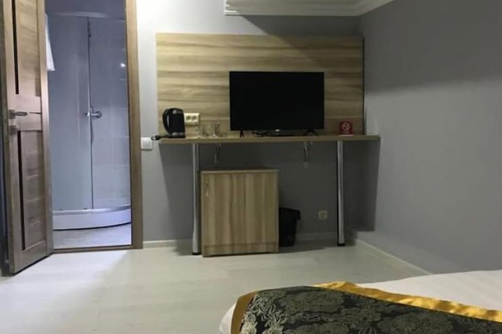 Room 17 of 25