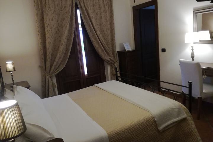 Room 4 of 26