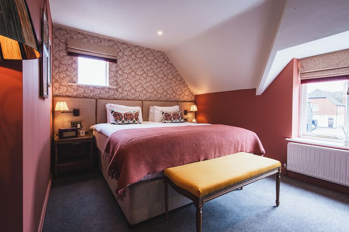 Room 14 of 33
