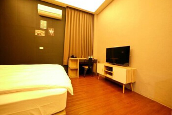 Room 31 of 32