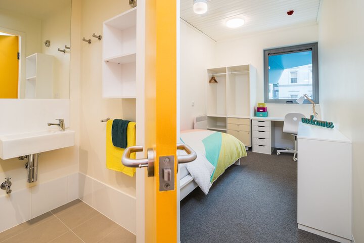 Room 7 of 26