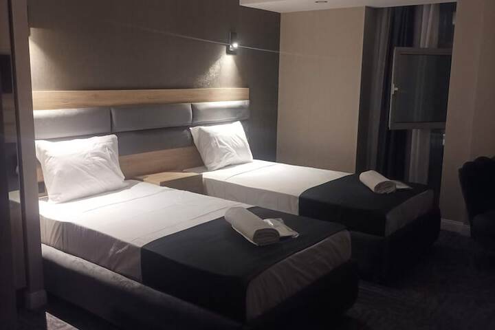Room 14 of 21