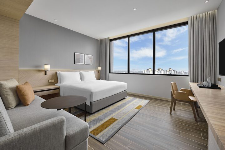 Room 7 of 38