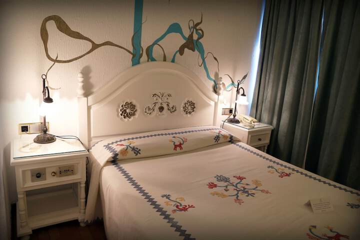 Room 6 of 24