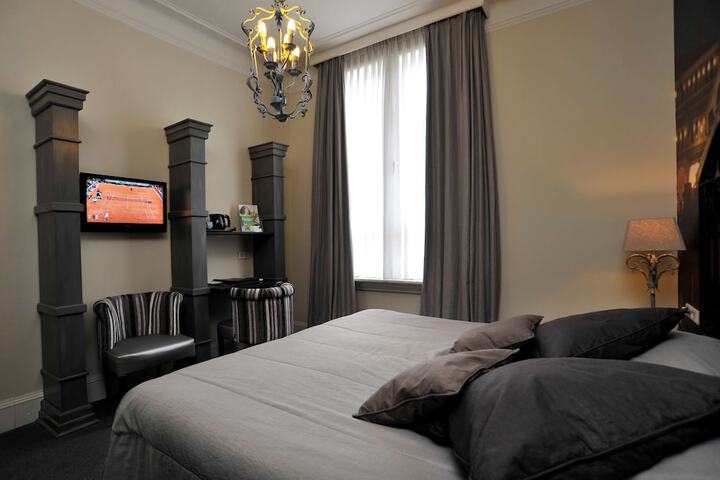 Room 40 of 106