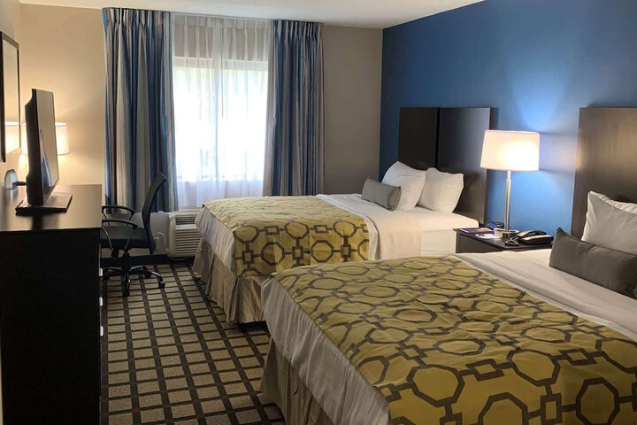 2 Queen Beds (4 of 7)