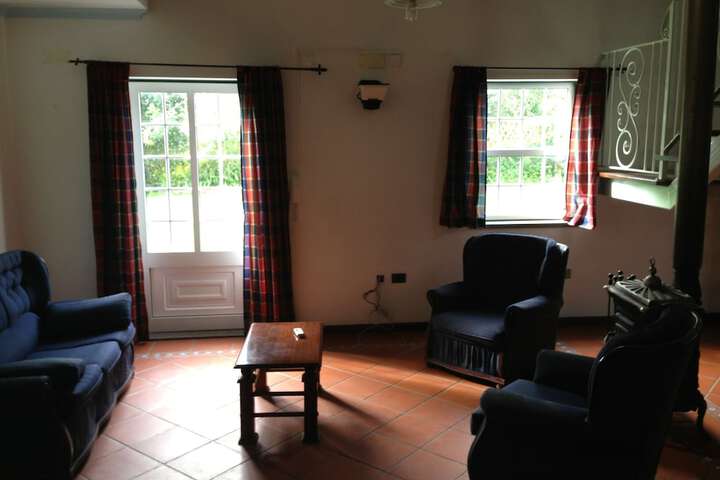 Room 48 of 77