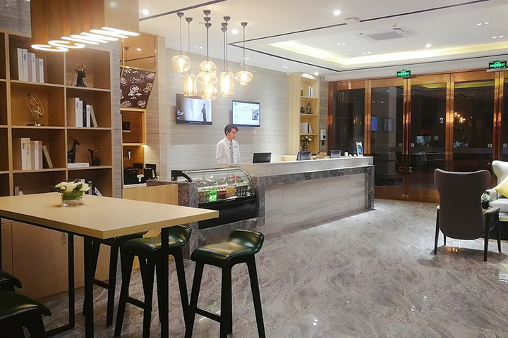 Hotel Interior 22 of 32