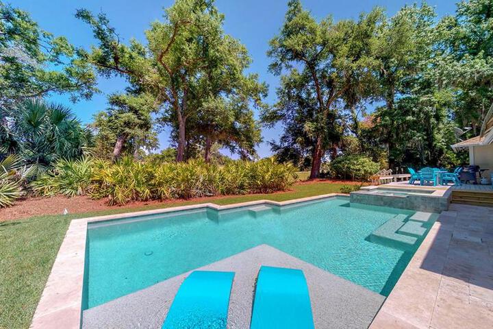 32 Heath Dr