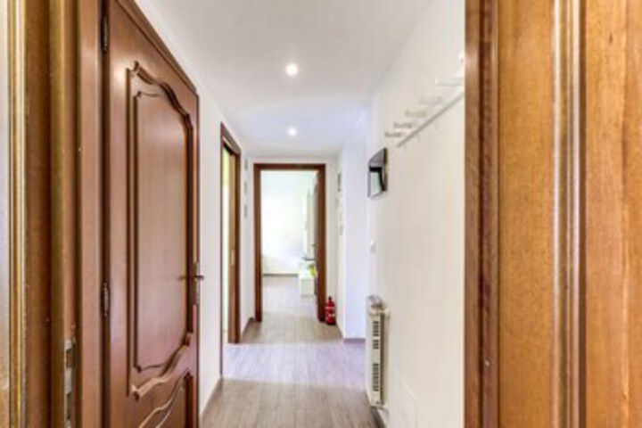 Ballroom/Hall 19 of 26