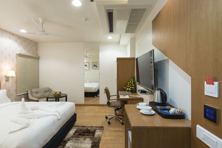 Room 15 of 43