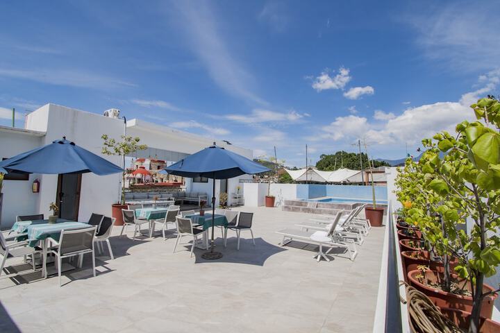 Sundeck 75 of 95