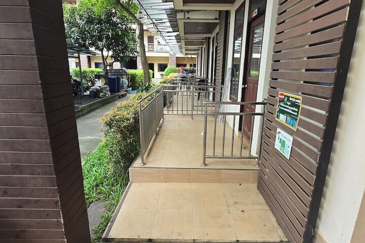 Hotel 75 of 77