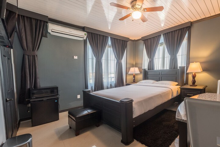 Room 7 of 14
