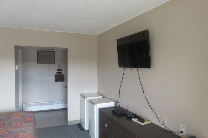 Room 27 of 36
