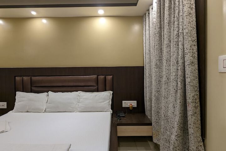 Room 28 of 150