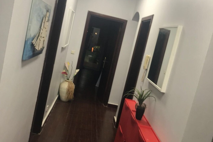Room 12 of 19