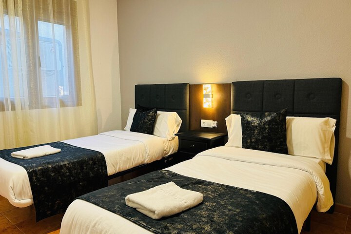 Room 7 of 14