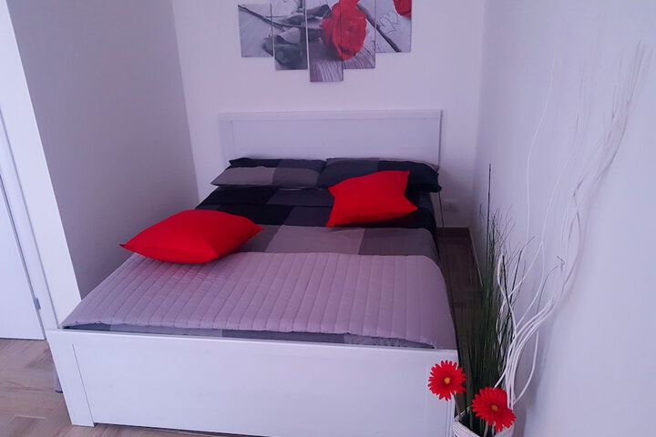 Room 20 of 29