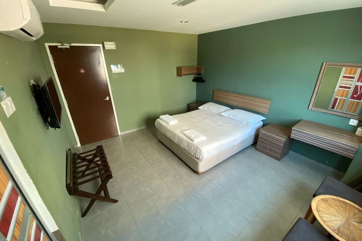 Room 25 of 31