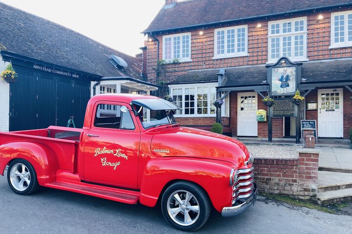 The Trusty Servant in Lyndhurst