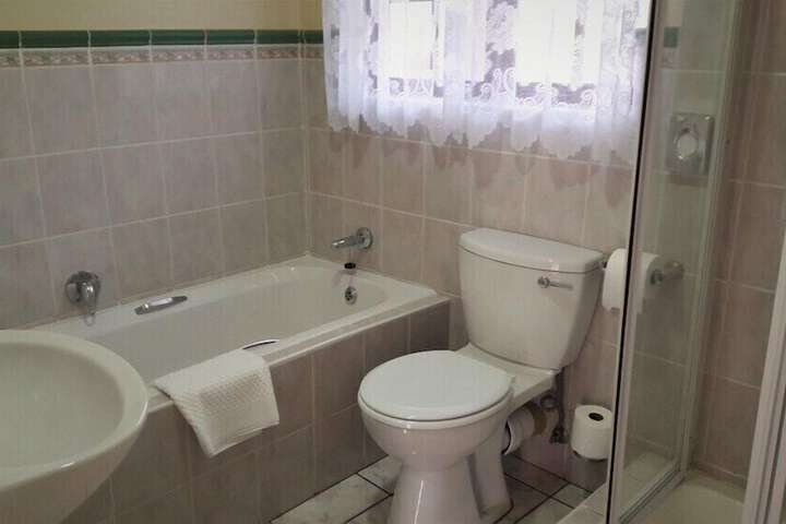 Room 7 of 10