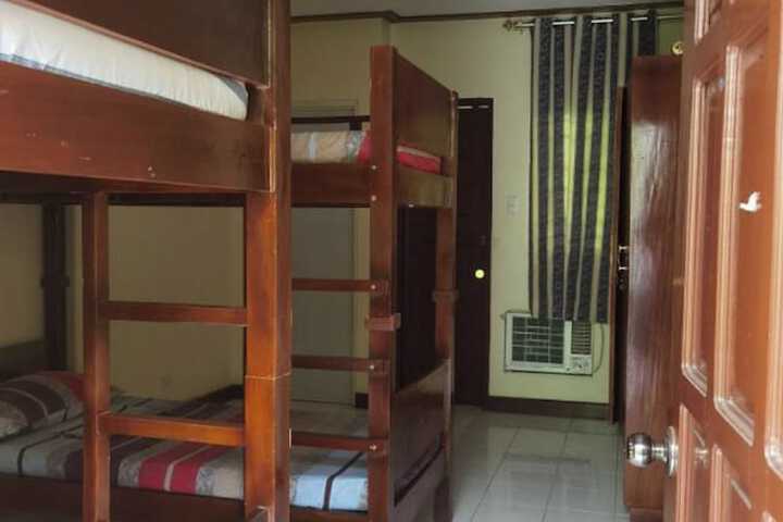 Room 5 of 34