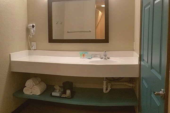 Clean Restrooms