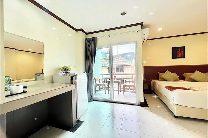 Room 4 of 39