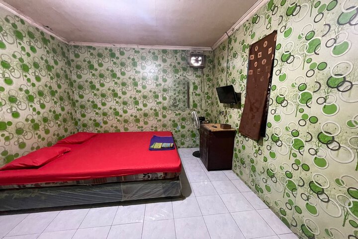 Room 3 of 10