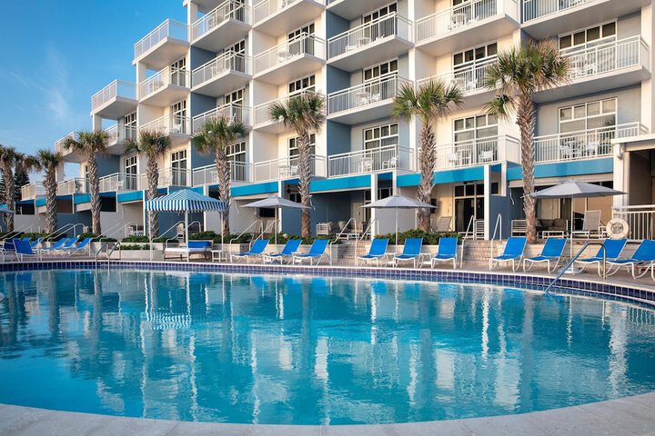 Pools & Facilities