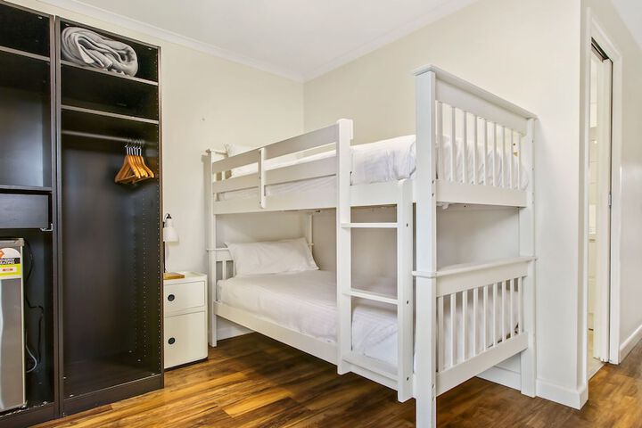 Room 43 of 116
