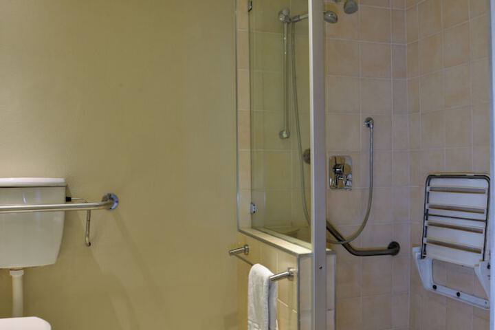 Room 15 of 21
