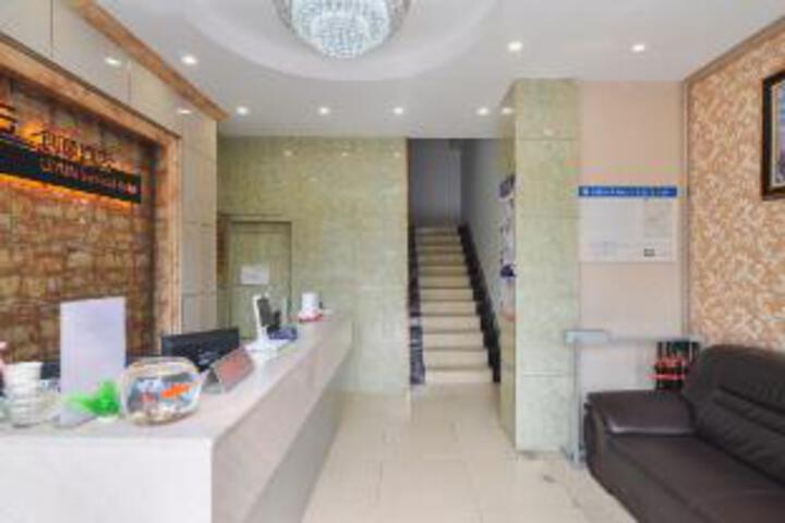 Dongyun Hotel (Xiasha Branch)