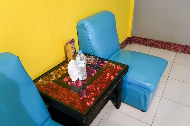 Room 7 of 8