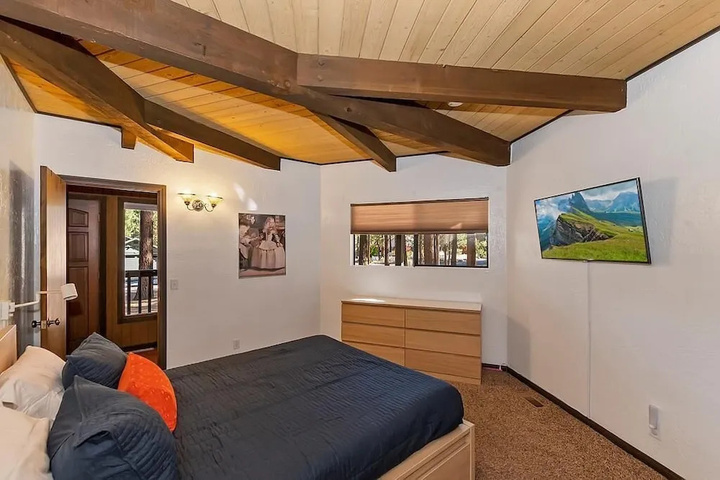 Room 2 of 14