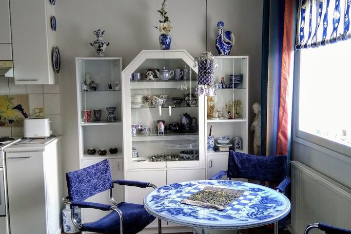 Room 7 of 65
